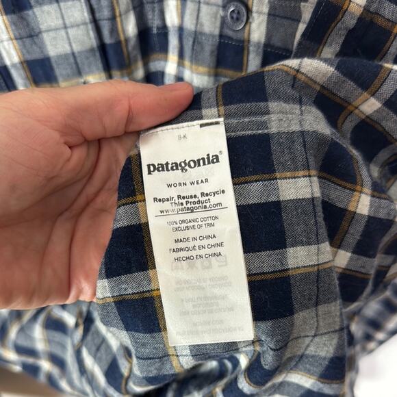Patagonia Button Down - Men's Medium - Picture 3 of 5